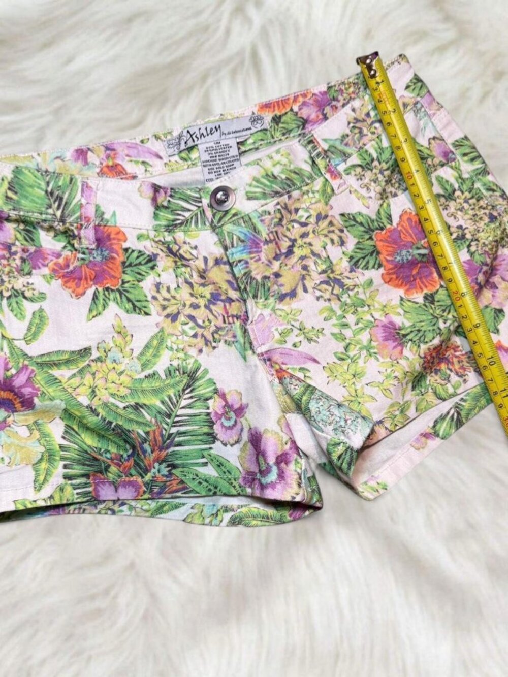 🌺Y2K tropical floral micro shorts 🌺 - Picture 5 of 5